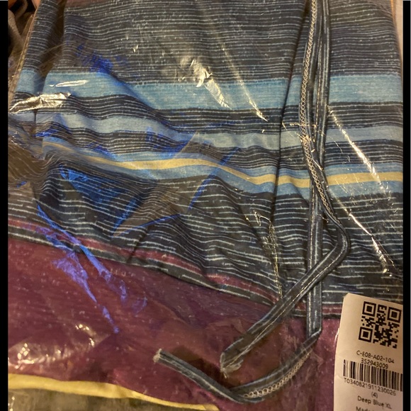 XL Deep Blue, & violet. Pretty soft striped top. - Picture 4 of 4